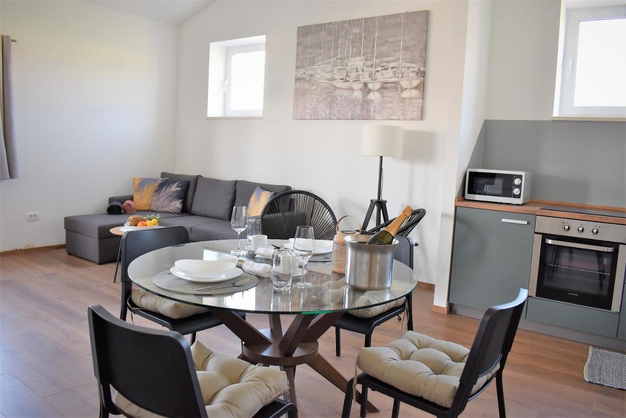 Apartment Aci Marina Rab Banjol Eksteriør billede